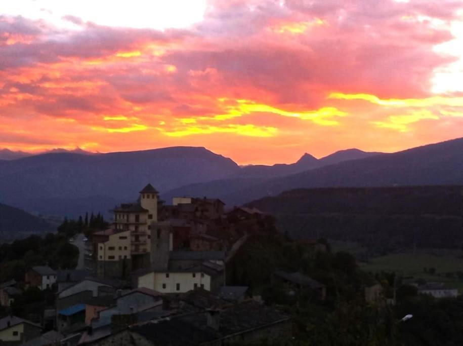 Apartament Gran Pirineu Montferrer Buitenkant foto