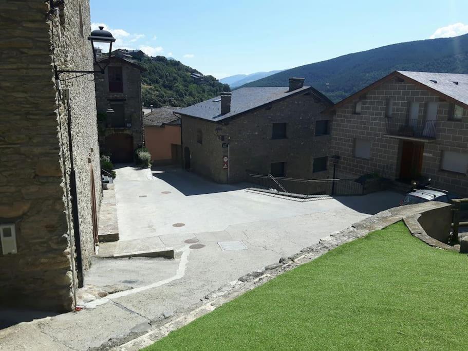 Apartament Gran Pirineu Montferrer Buitenkant foto