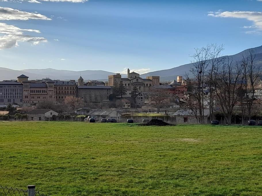 Apartament Gran Pirineu Montferrer Buitenkant foto